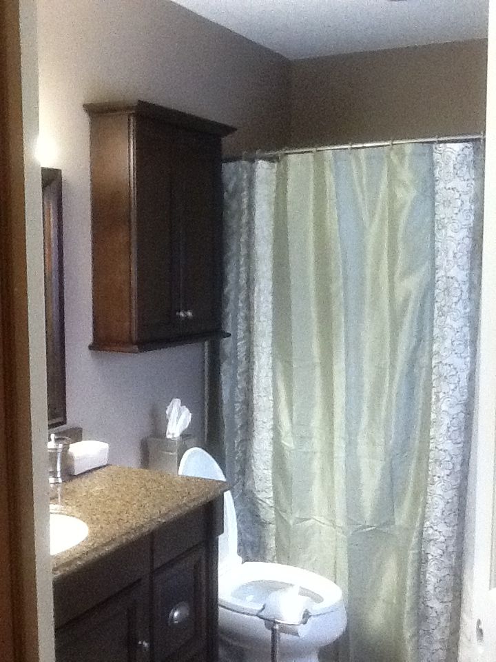 Bathroom lighting over sink ratio to vanity size?